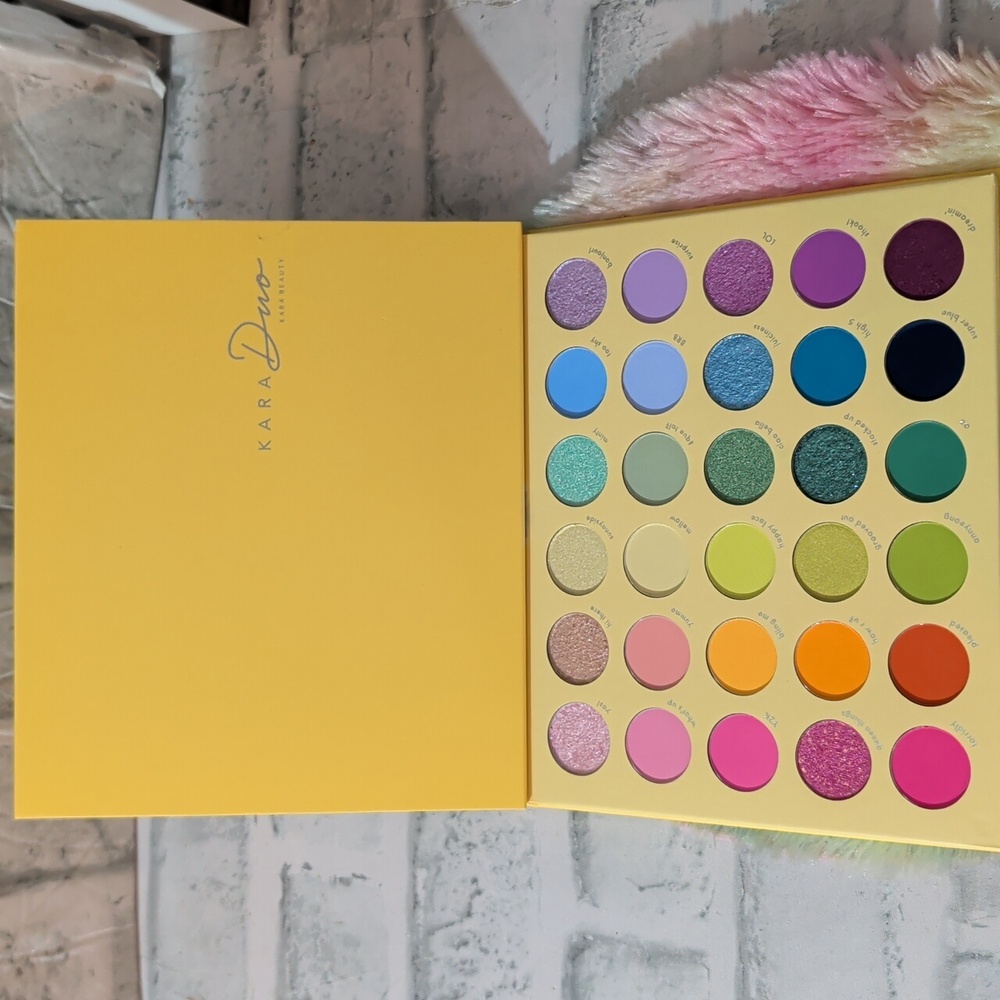 Kara Duo Eyeshadow Palette - Vibrant Multi-Color Collection